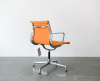 Vitra EA 104 - 3