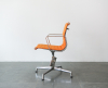 Vitra EA 104 - 2